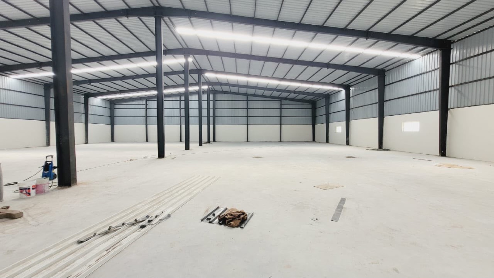 Warehouse in Bhayla, Ahmedabad — interior view