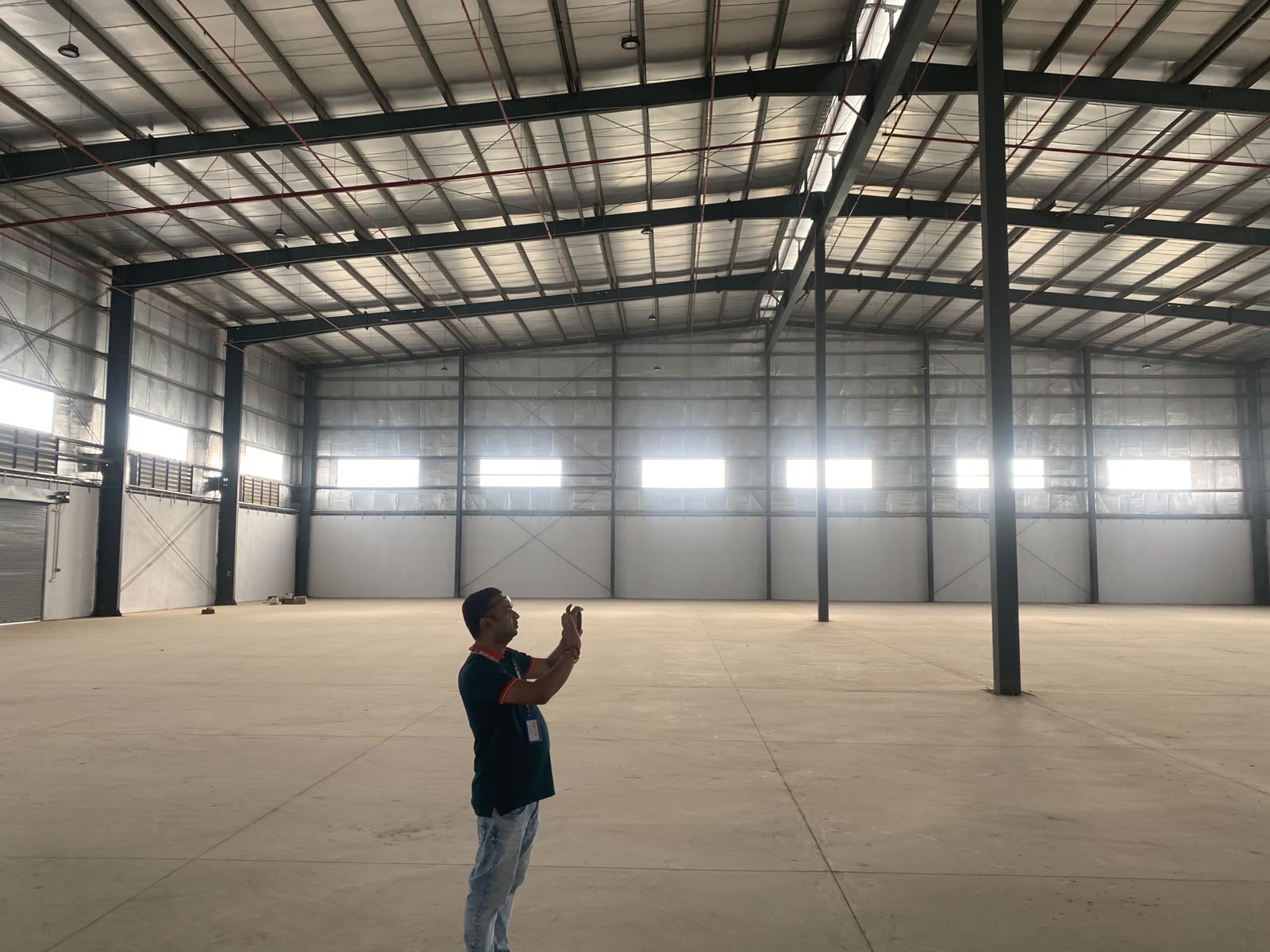Warehouse in Jetalpur, Ahmedabad — interior view