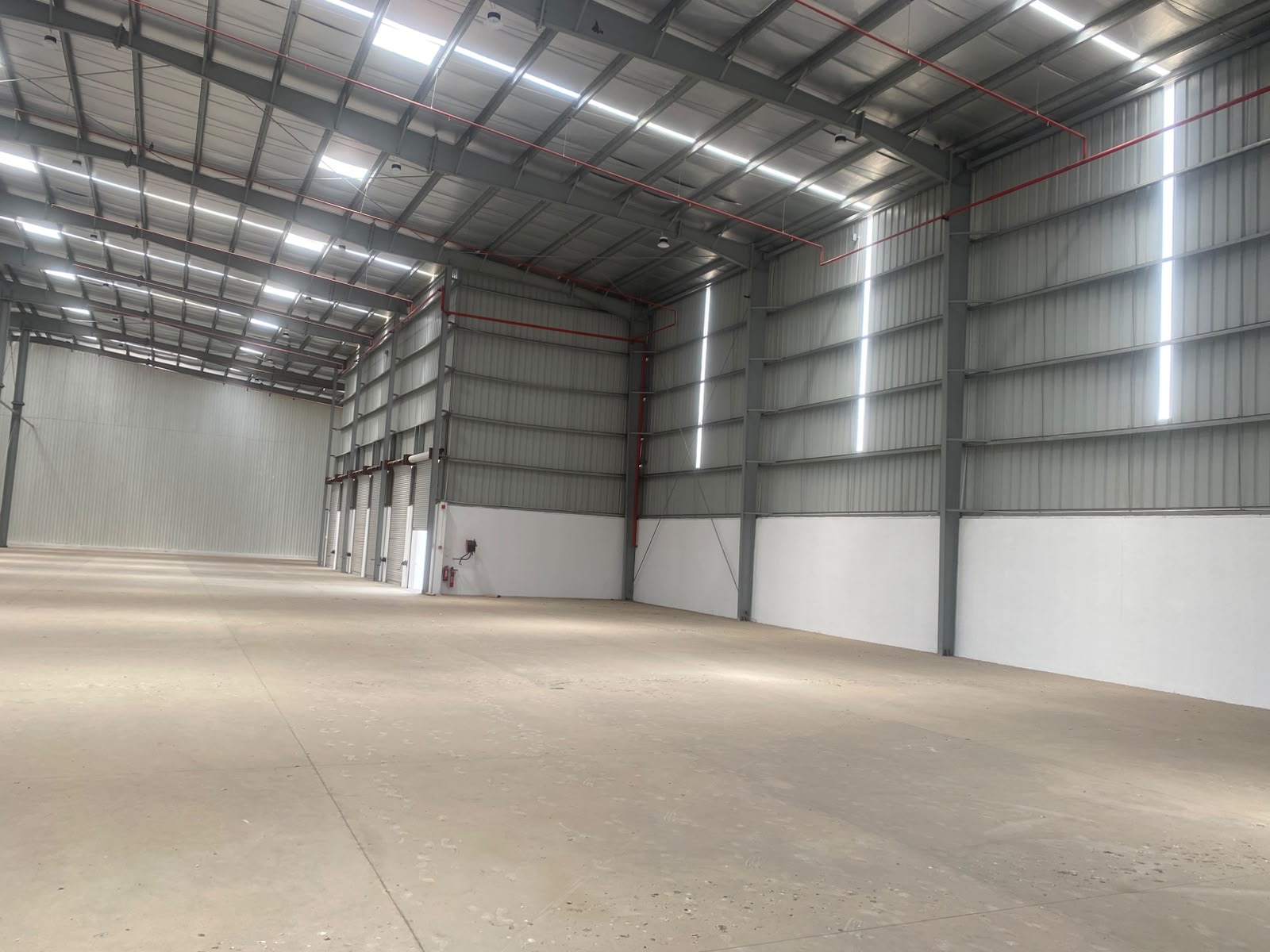 Warehouse in Kamod, Ahmedabad — interior view