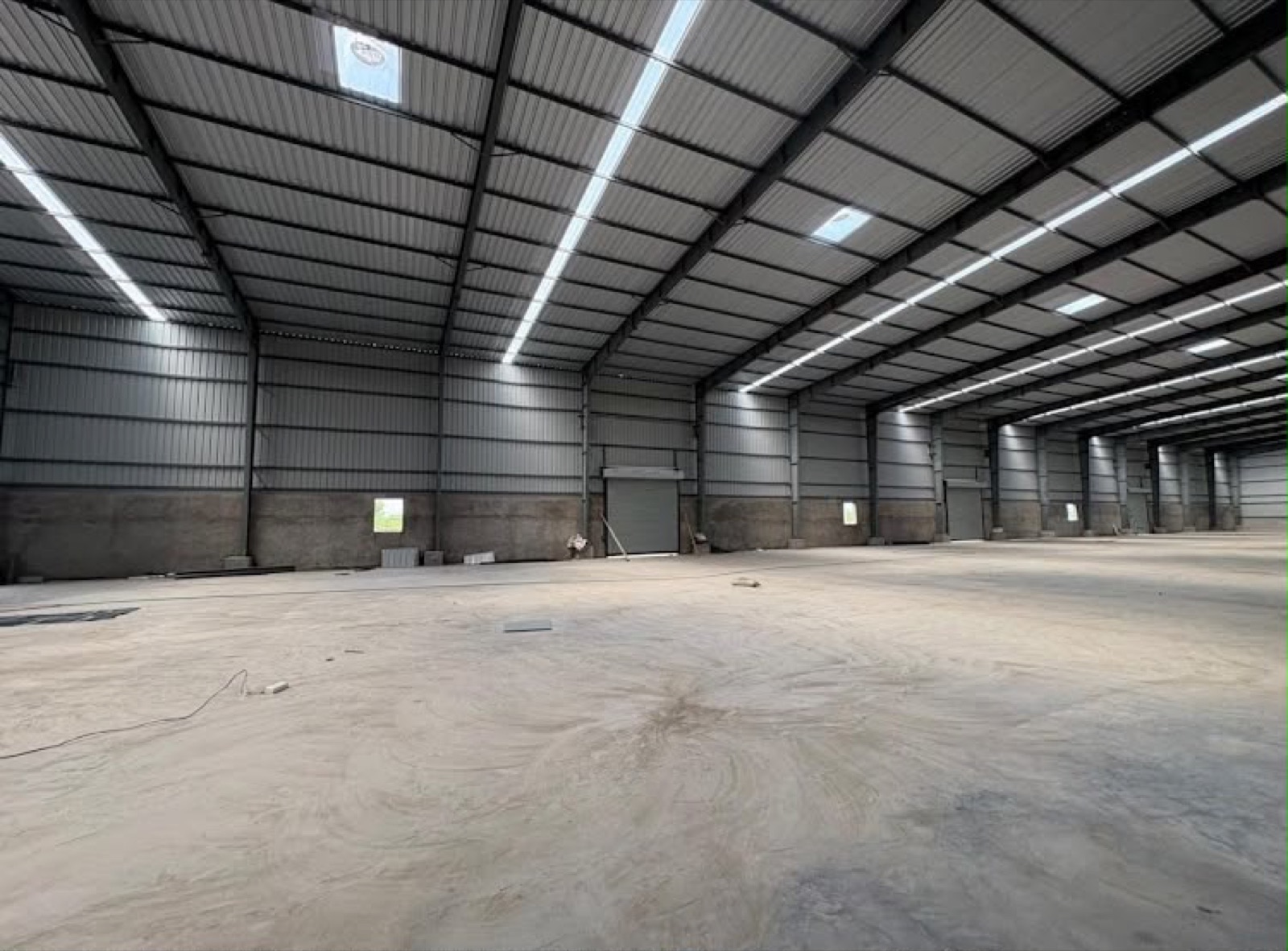 Warehouse in Pirana, Ahmedabad — interior view